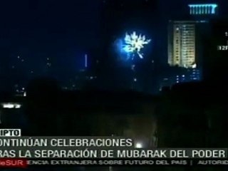 Celebraciones en El Cairo continúan, se desconoce el paradero de Mubarak