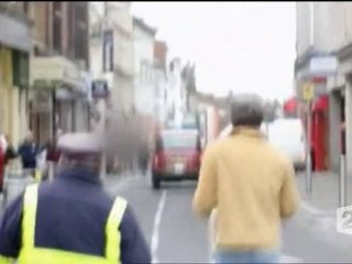 Mamie justice, son arme le sac a main! 8/2/2011