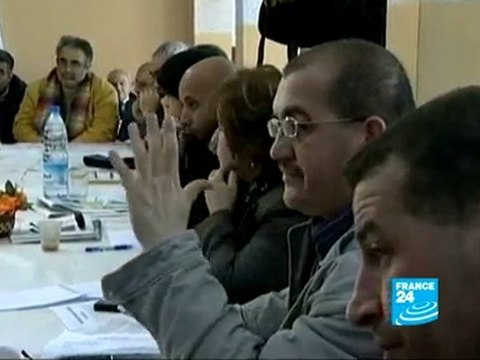 Algeria turmoil: Protestor tries to set himself on fire ...