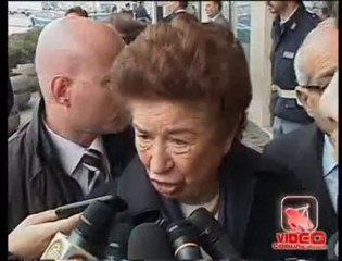 Napoli - Rifiuti, guerra tra Comune e Regione