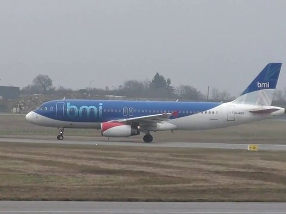 British Midland Airbus A320 Lyon