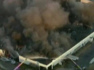 USA - Fabbrica in fiamme nel Texas