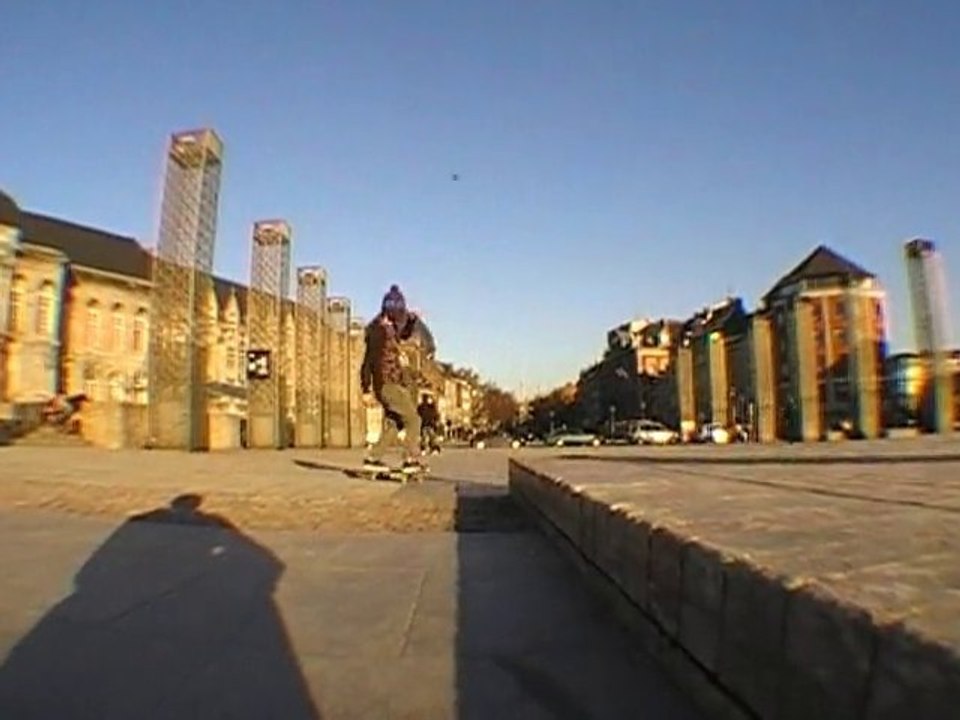 Skate In Liege - Chan - fs blunt pop out