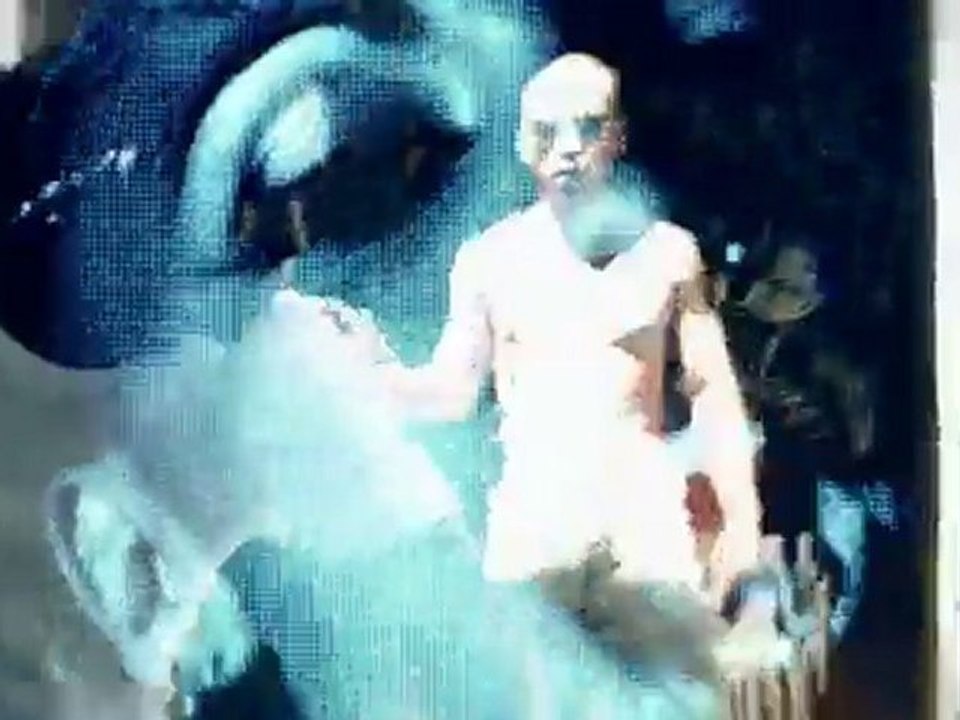 SAYA ... Addicted to bass