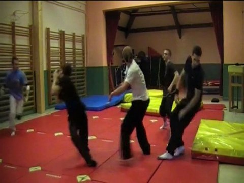 Echos-liés : baston training !