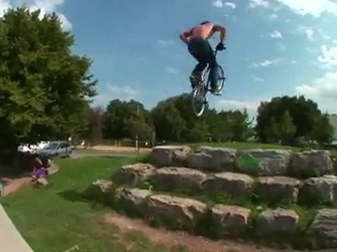BRUNO HOFFMAN x BEN HENNON VANS BMX VIDEO