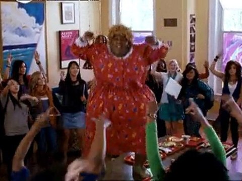 Esta abuela es mi padre - Tráiler Español