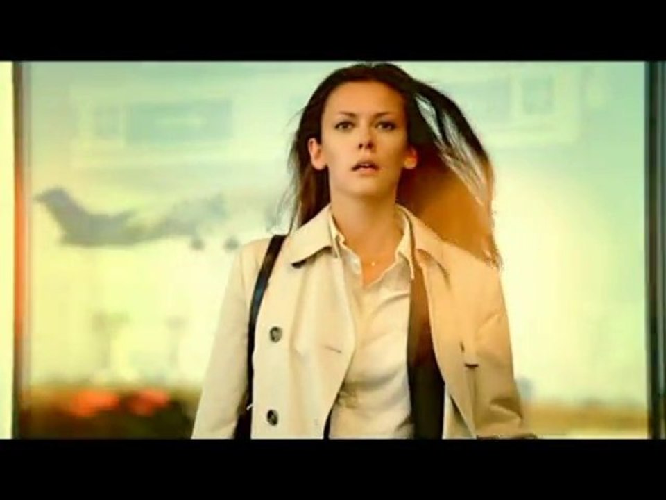 pub Bouygues Telecom Entreprises l'aéroport 2011