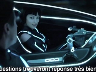 Tron L’Héritage -  Extrait "Sam sauvé par Quorra" [VOST|HD]