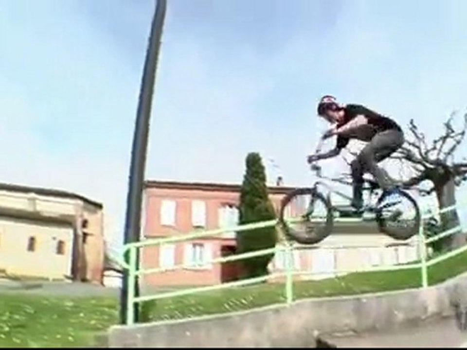 BMX STREET VIDEO - VANS BRUNO HOFFMAN 2010