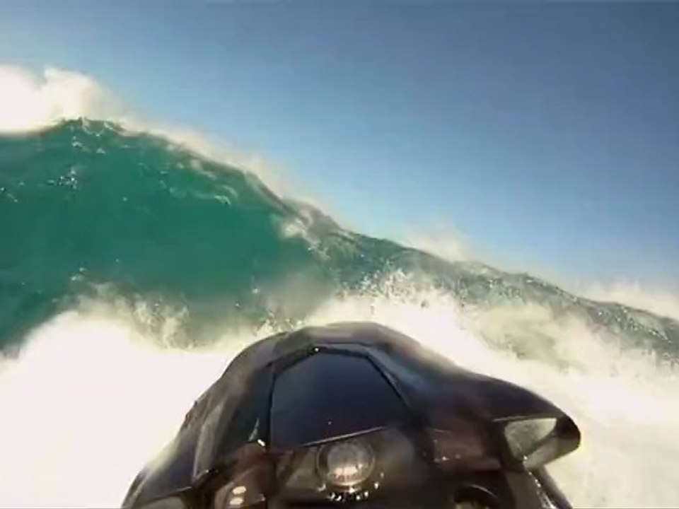 Salomon Freeski TV S4 E16 Wave Skiing 2.0 JAWS