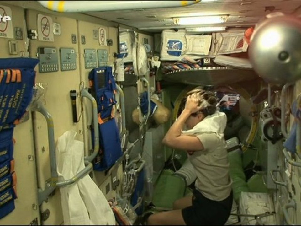 Space Tourists 3