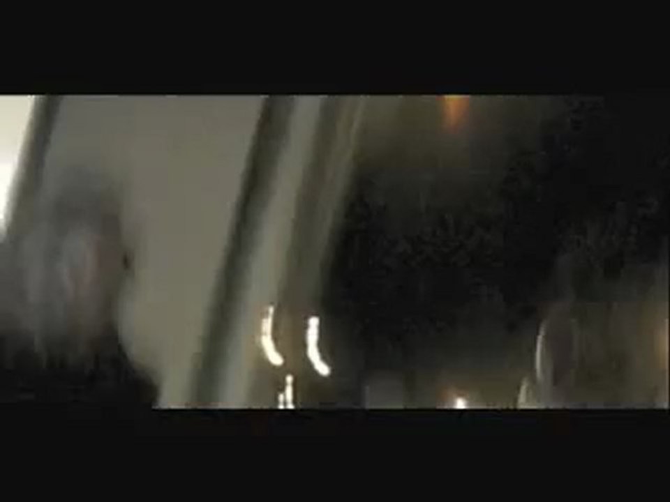 Regardez l'entartage de Zemmour devant RTL