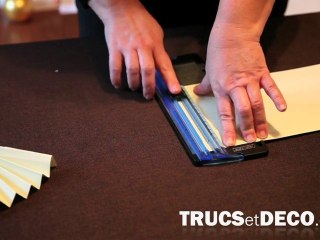 Pliage d'un éventail en papier par TrucsetDeco.com