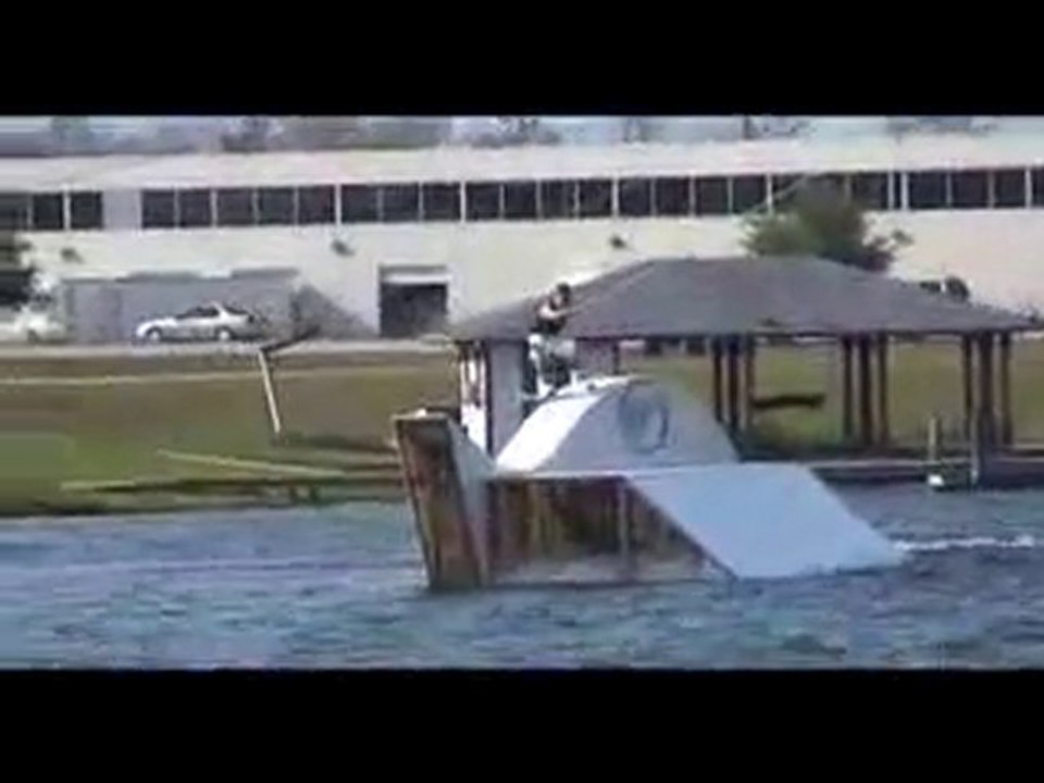 WakeBoarding crashes 2007