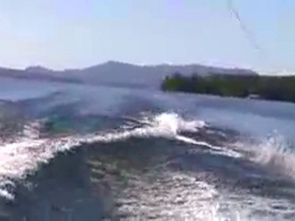 WAKEBOARDING TRICKS AND FALLS