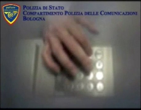 Clonavano sportelli bancomat: arrestati quattro stranieri