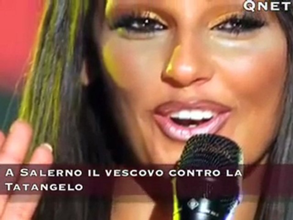 A Salerno il vescovo contro la Tatangelo