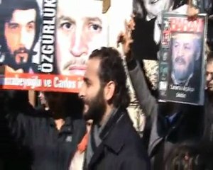 Carlos'a  İşkence Fransa Konsolosluğunda Protesto Edildi