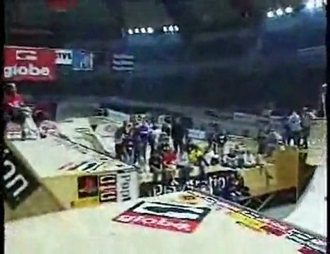 SNOWBOARDERS & SKATE