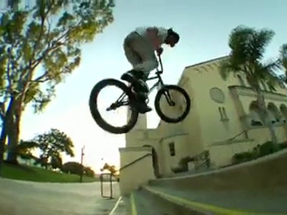 Bmx Street Trick: How TO 360