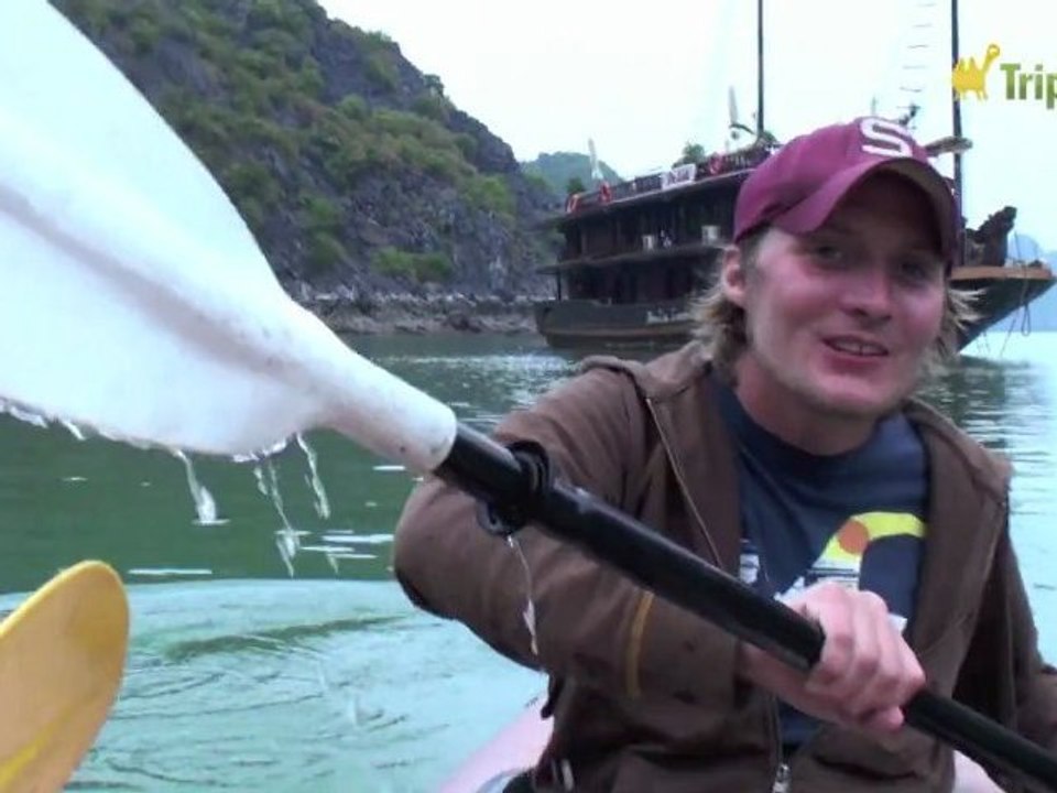 Faire du Kayak dans la Baie d'Ha Long