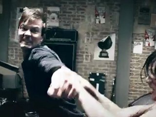 Matt & Kim - Cameras (official video)