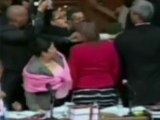 Venezuela - Rissa in Parlamento