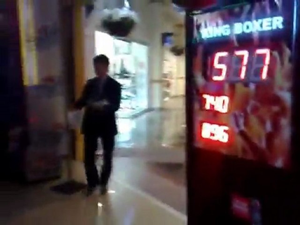 Serdar Gökalp - Sağlam Yumruk Boksör Olduğu Belli... [HQ]