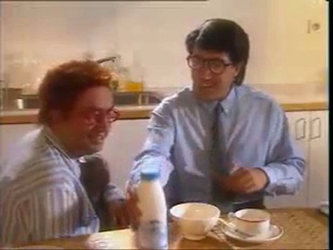 Les Nuls C'est quoi cette bouteille de lait