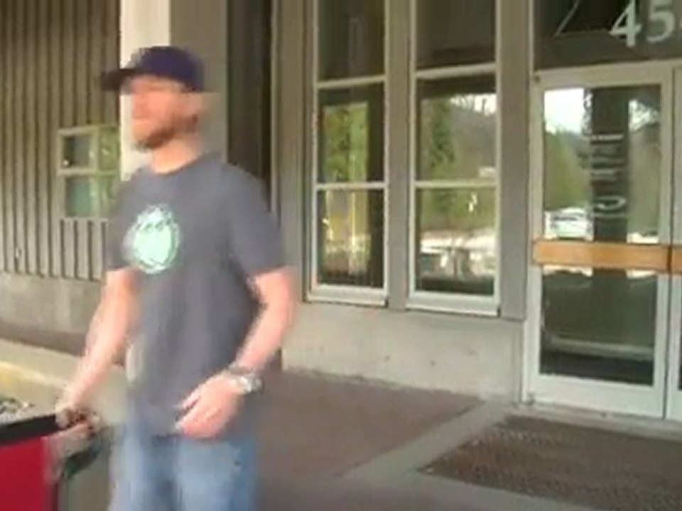 Whistler Blackcomb "Le Rail" contest winner receives his new rail