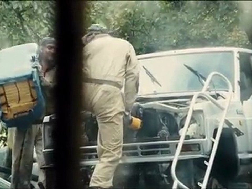 Caged - Captifs-2011 Trailer