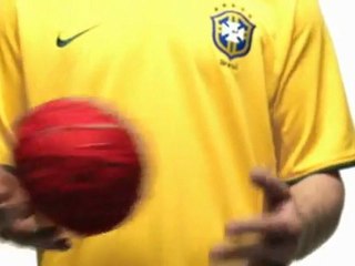 (NIKE)RED – LACE UP, SAVE LIVES