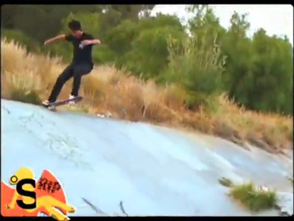 Chris LaRue Rip Clipping the Gnar