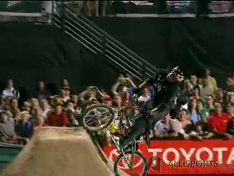 2009 Dew Tour Toyota Challenge BMX Dirt Highlights