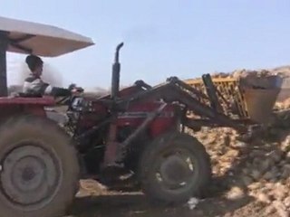 SALİM PANCAR DOLDURUYOR