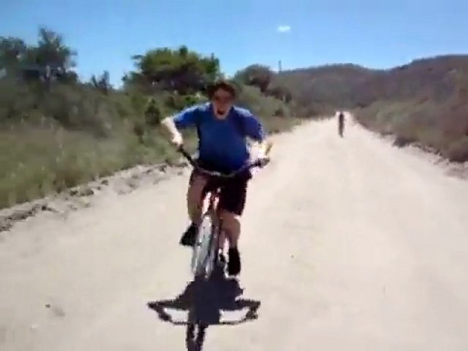 Mai fare il buffone in bici