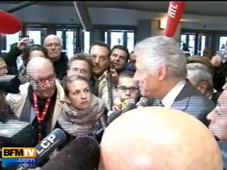 Villepin rend sa carte de l’UMP, Copé "regrette"