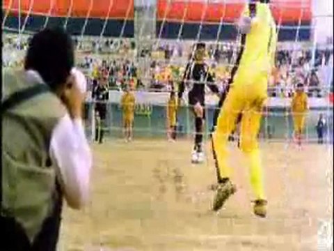 Most amazing goalies ever??? (Shoalin Soccer clip)