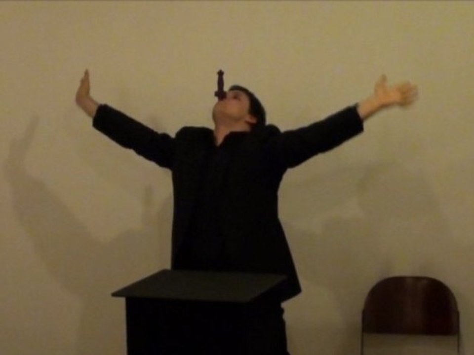 Comment avaler un sabre