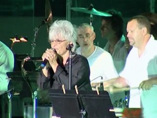 IEO - Catherine Lara (Spectacle 2003 - Extrait du film officiel)