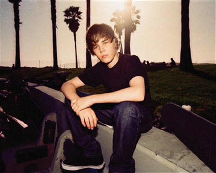 Justin Bieber - Never Say Neve (KR'N REMIX)