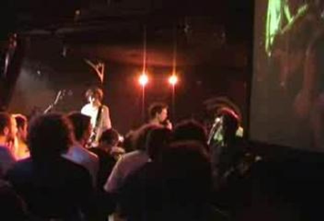 Guerilla Poubelle - Moi...Lolita & Aicha