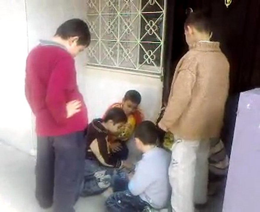 kızma bilader oynuyor.