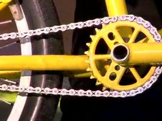 Levi.com/BMX 2009 Clip of the Week 4 "BIKE CHECK WITH ANTHONY NAPOLITAN"