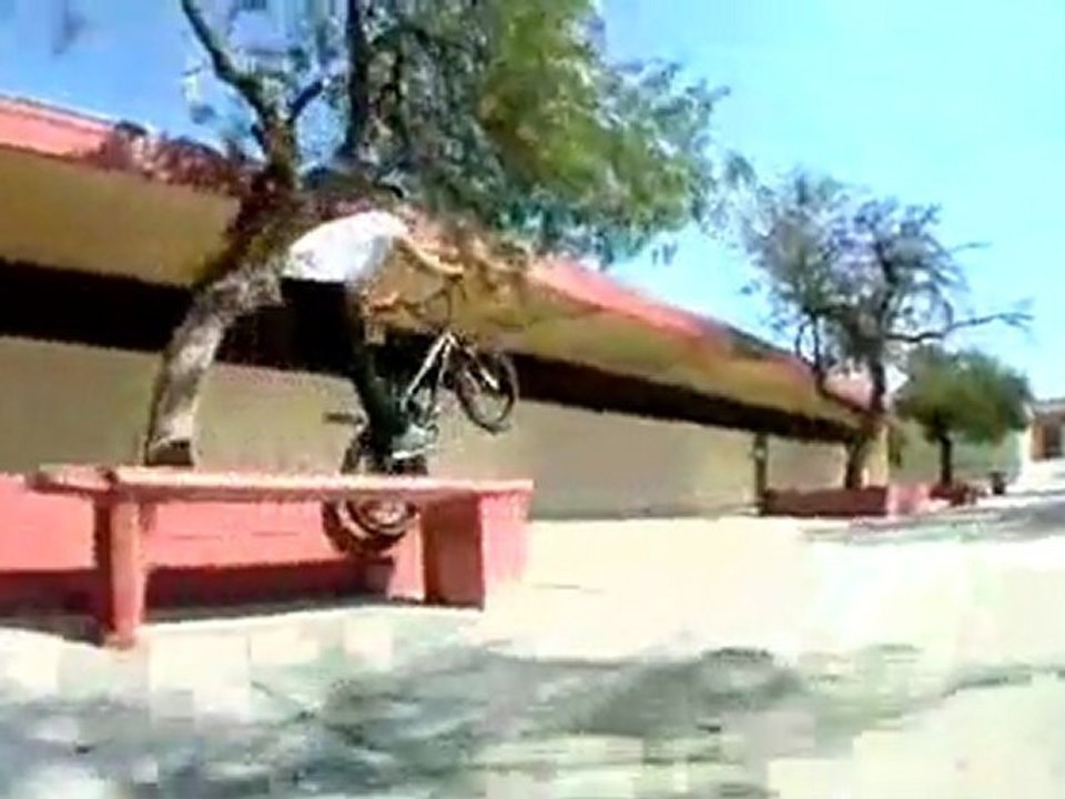 LevisBMX.com Clip of the Week 21 "Dakota Roche Remix"