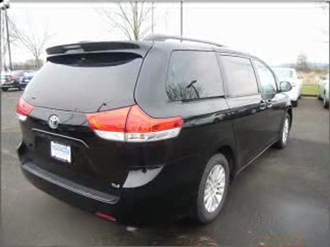 2011 Toyota Sienna Kelso WA - by EveryCarListed.com