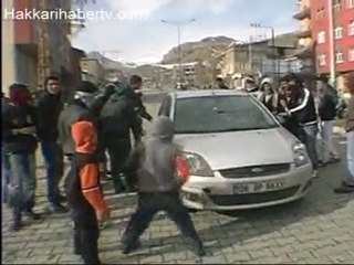 Karayolunda yol kontrolü yaptılar