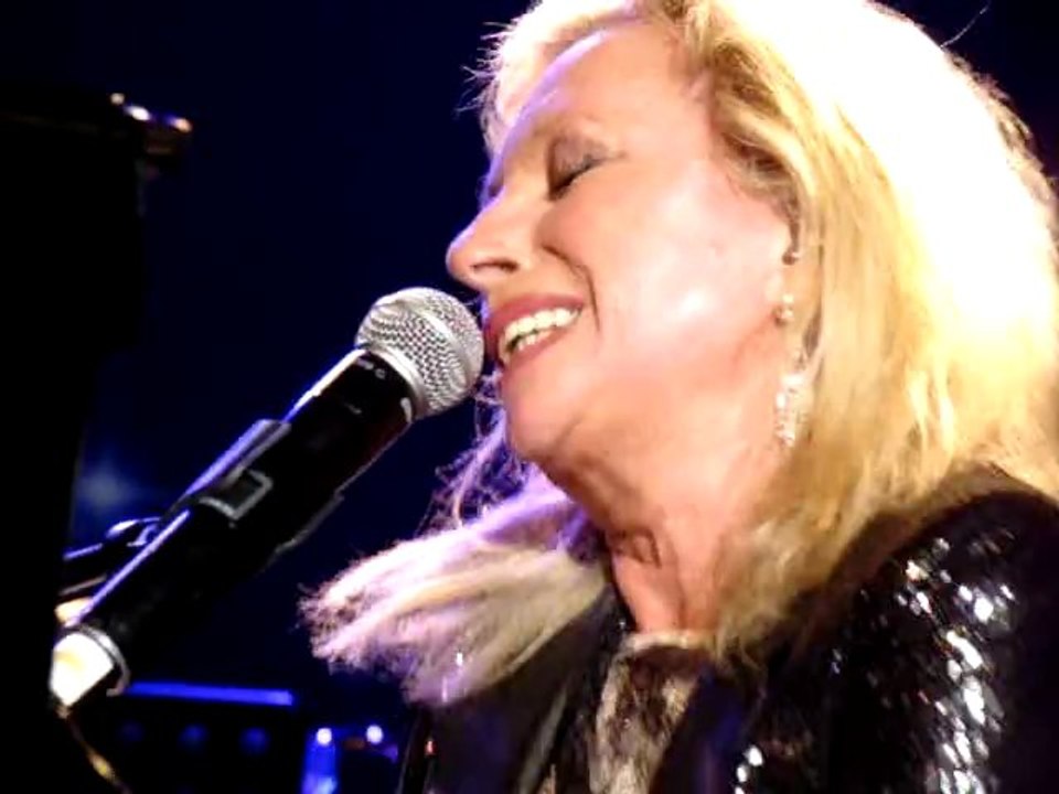 VERONIQUE SANSON 2011 LILLE  REDOUTABLE LIVE