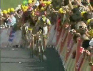 Stage 6 - 195km Aigurande to Super-Besse - Final KM - 2008 Tour de France